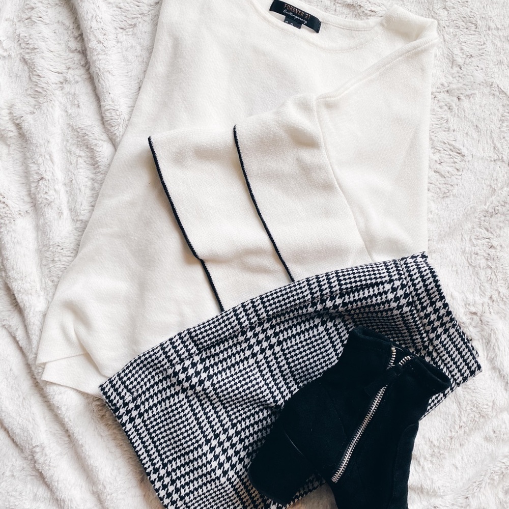 SALE F21 SWEATER TOP